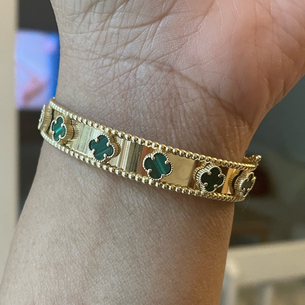 14k gold malachite clover bangle bracelet - Picture 4 of 7